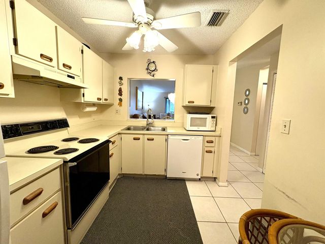 9485 Boca Cove Circle 709, Boca Raton, FL 33428