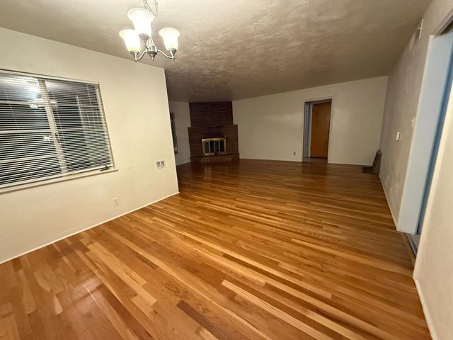 3542 N Orchard Street, Fresno, CA 93726