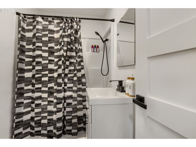 2821 Se 115TH Ave, Portland, OR 97266