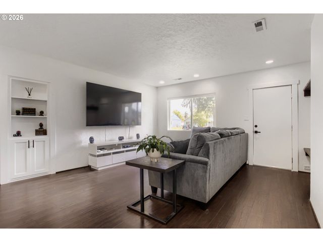 2821 Se 115TH Ave, Portland, OR 97266