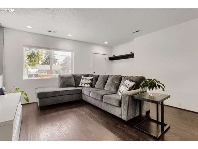 2821 Se 115TH Ave, Portland, OR 97266