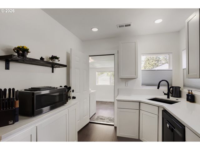 2821 Se 115TH Ave, Portland, OR 97266