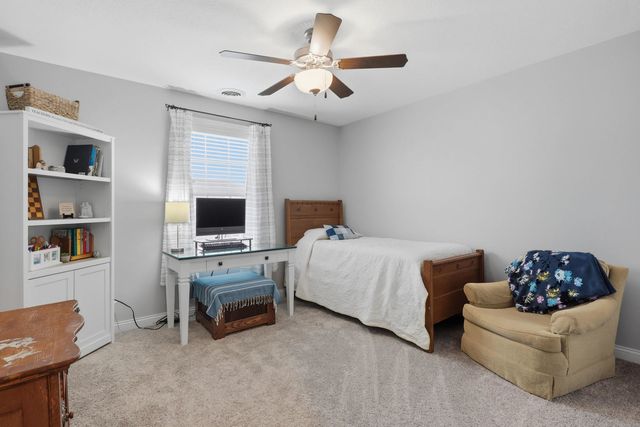 4428 Slate Creek Drive, Bettendorf, IA 52722