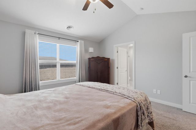 4428 Slate Creek Drive, Bettendorf, IA 52722