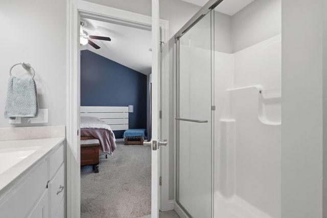 4428 Slate Creek Drive, Bettendorf, IA 52722