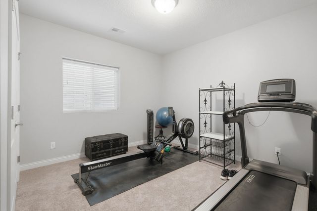 4428 Slate Creek Drive, Bettendorf, IA 52722