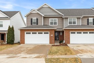 4428 Slate Creek Drive, Bettendorf, IA 52722