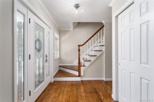 93 Chestnut Street, Mount Sinai, NY 11766