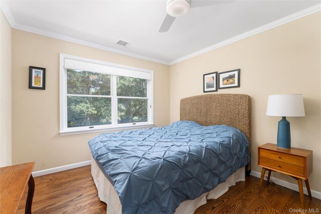 93 Chestnut Street, Mount Sinai, NY 11766