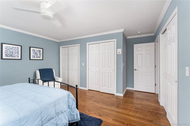 93 Chestnut Street, Mount Sinai, NY 11766