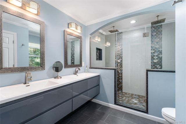 93 Chestnut Street, Mount Sinai, NY 11766
