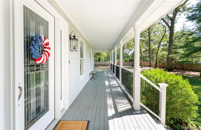 93 Chestnut Street, Mount Sinai, NY 11766