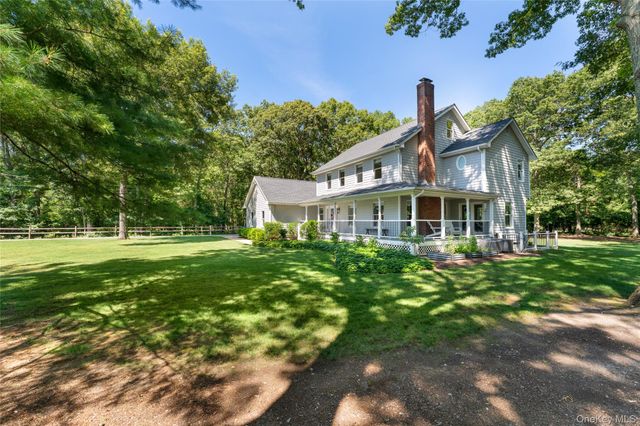 93 Chestnut Street, Mount Sinai, NY 11766