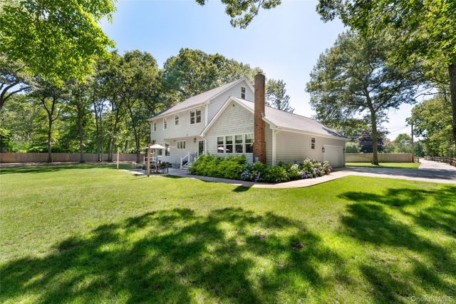93 Chestnut Street, Mount Sinai, NY 11766