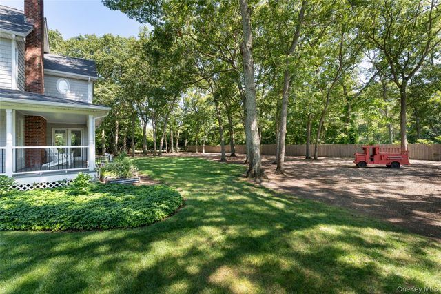 93 Chestnut Street, Mount Sinai, NY 11766