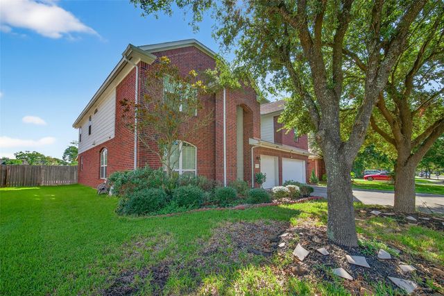 11315 Riverstone Lake Lane, Houston, TX 77089