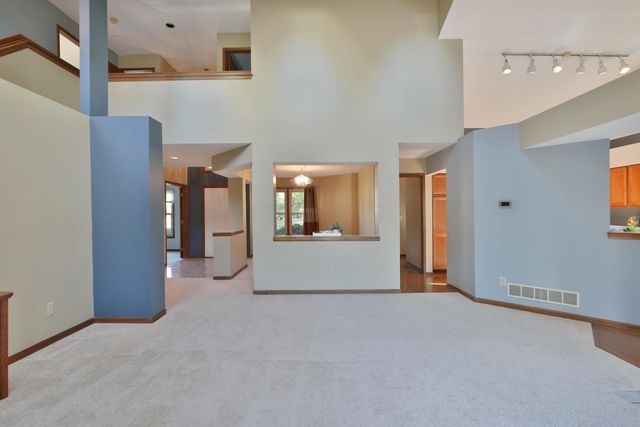 1048 Arcaro Drive, Gahanna, OH 43230