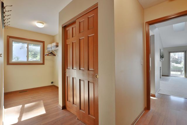 1048 Arcaro Drive, Gahanna, OH 43230