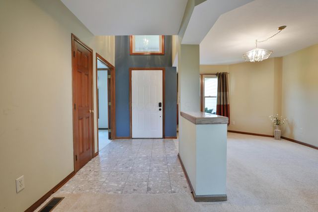 1048 Arcaro Drive, Gahanna, OH 43230