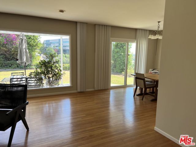 5604 S Chariton Avenue, Ladera Heights, CA 90056