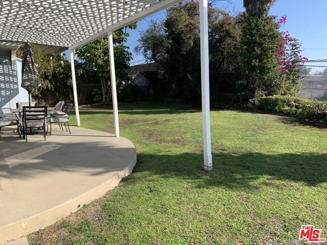 5604 S Chariton Avenue, Ladera Heights, CA 90056