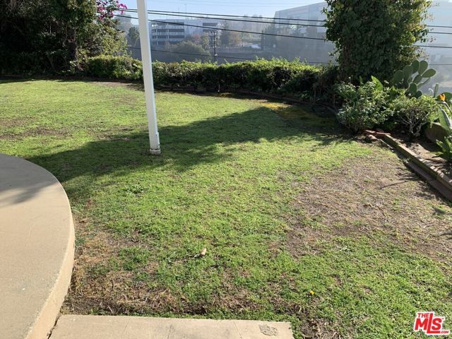5604 S Chariton Avenue, Ladera Heights, CA 90056