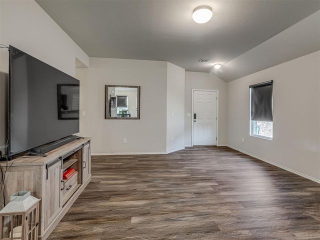 11721 NW 95th Street, Yukon, OK 73099