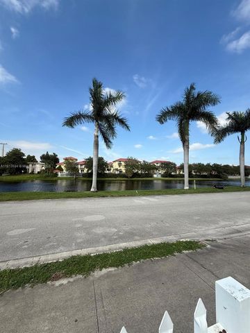 2025 NE 164th St 406, North Miami Beach, FL 33162