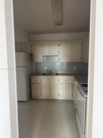 2025 NE 164th St 406, North Miami Beach, FL 33162