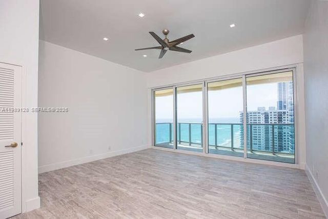 2501 S Ocean Dr PH12, Hollywood, FL 33019