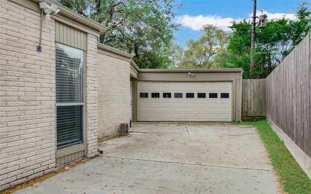 5507 Braesvalley Drive, Houston, TX 77096
