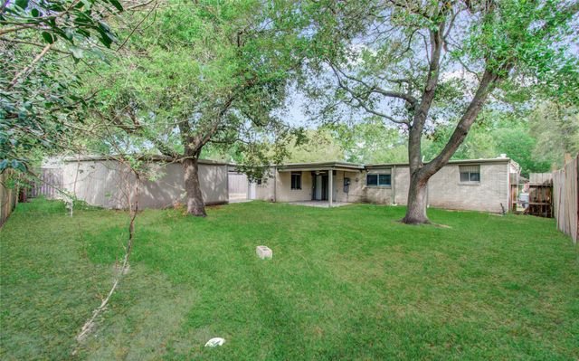 5507 Braesvalley Drive, Houston, TX 77096