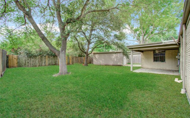 5507 Braesvalley Drive, Houston, TX 77096