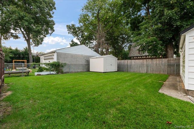 7607 Hewlett Street, New Hyde Park, NY 11040
