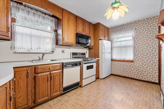 7607 Hewlett Street, New Hyde Park, NY 11040