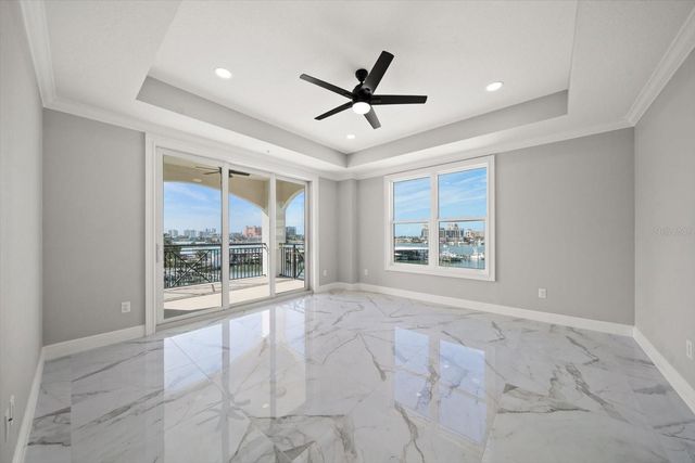 211 DOLPHIN POINT 403, Clearwater Beach, FL 33767