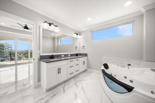 211 DOLPHIN POINT 403, Clearwater Beach, FL 33767