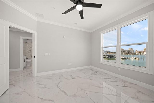 211 DOLPHIN POINT 403, Clearwater Beach, FL 33767