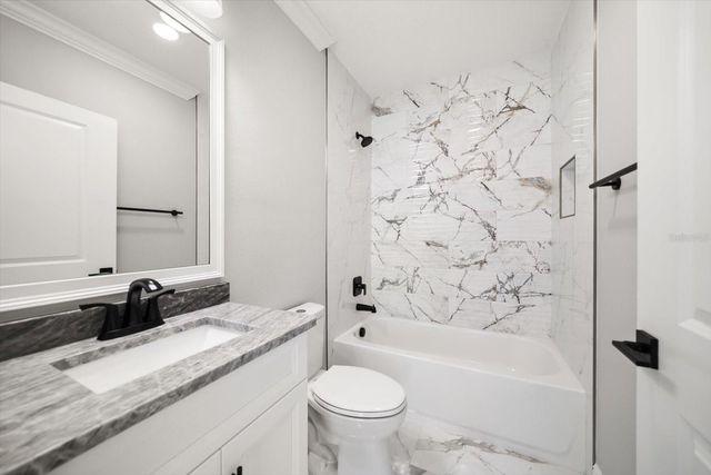 211 DOLPHIN POINT 403, Clearwater Beach, FL 33767