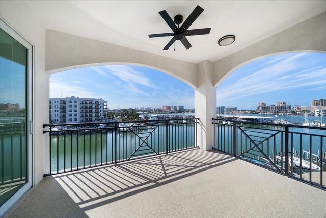 211 DOLPHIN POINT 403, Clearwater Beach, FL 33767