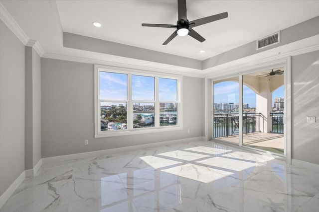 211 DOLPHIN POINT 403, Clearwater Beach, FL 33767