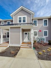 7 E Dexter Ave 33, Woburn, MA 01801