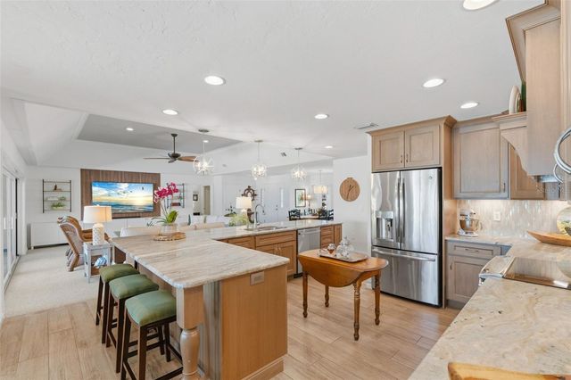 2211 50TH STREET W, Bradenton, FL 34209