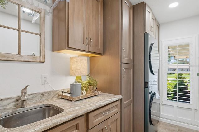 2211 50TH STREET W, Bradenton, FL 34209