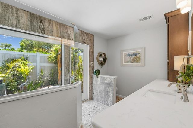 2211 50TH STREET W, Bradenton, FL 34209