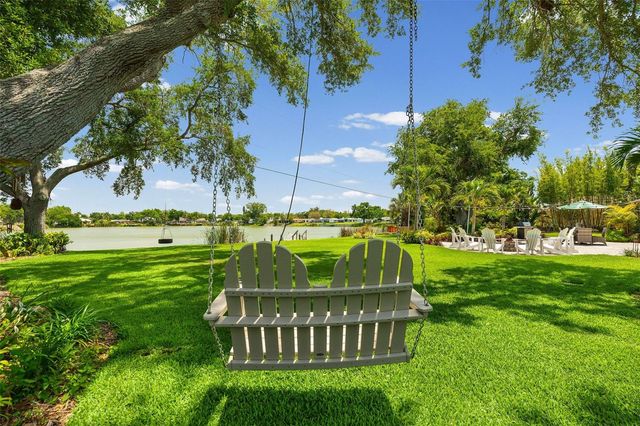 2211 50TH STREET W, Bradenton, FL 34209