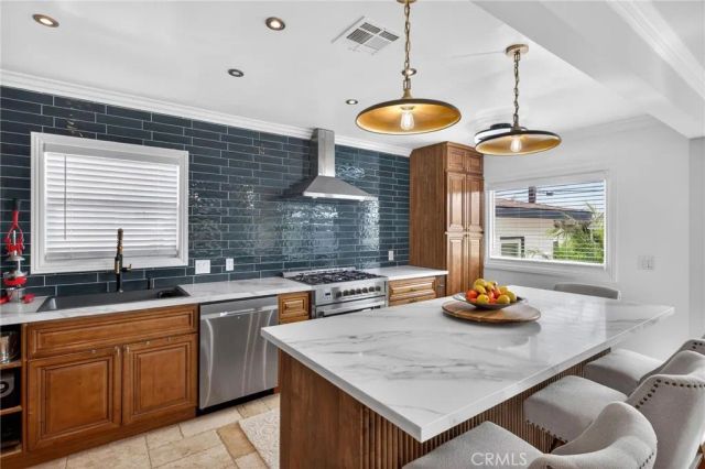 211 N Western, San Pedro, CA 90732