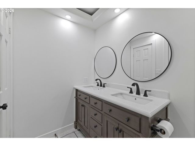 6900 Sw 195TH Ave 111, Beaverton, OR 97007
