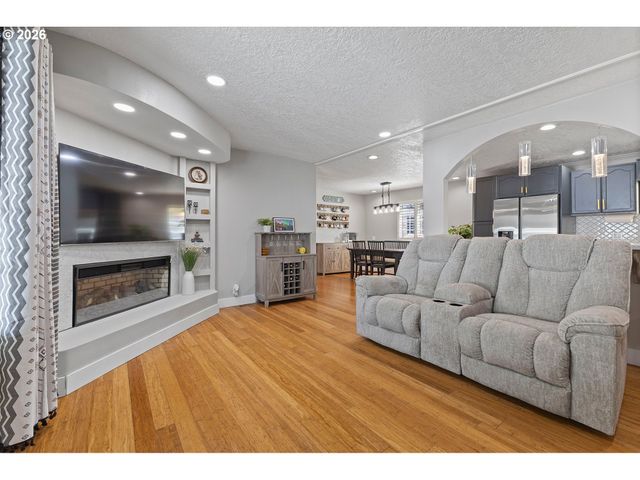 6900 Sw 195TH Ave 111, Beaverton, OR 97007