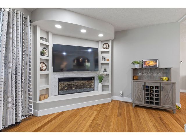 6900 Sw 195TH Ave 111, Beaverton, OR 97007